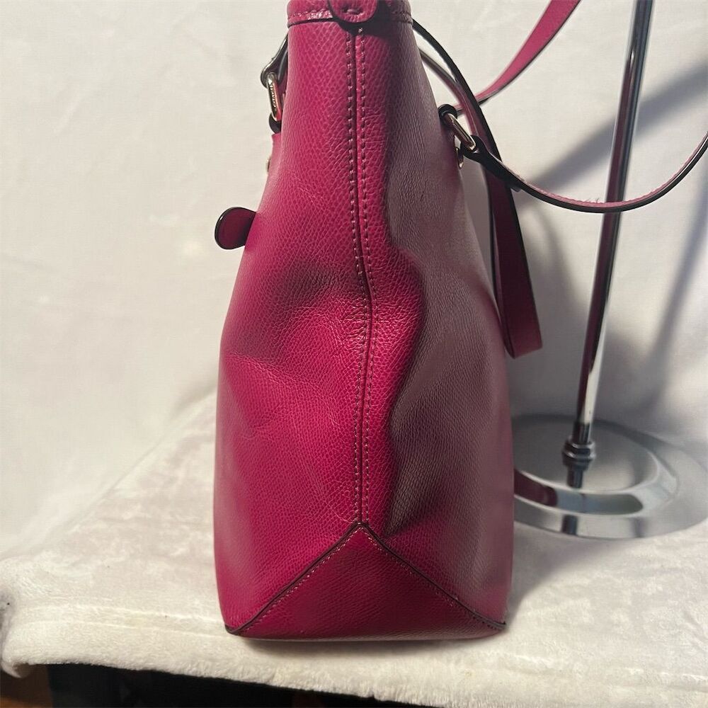 Coach Women's Raspberry Pebbled Leather Tote Bag Large Gold Hardware - Picture 5 of 16